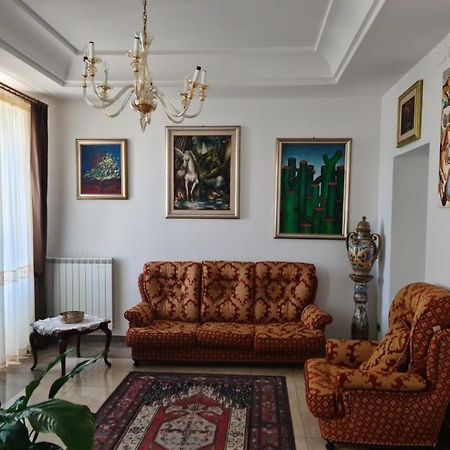 Appartamento Deluxe Centrale, Γκαέτα Εξωτερικό φωτογραφία