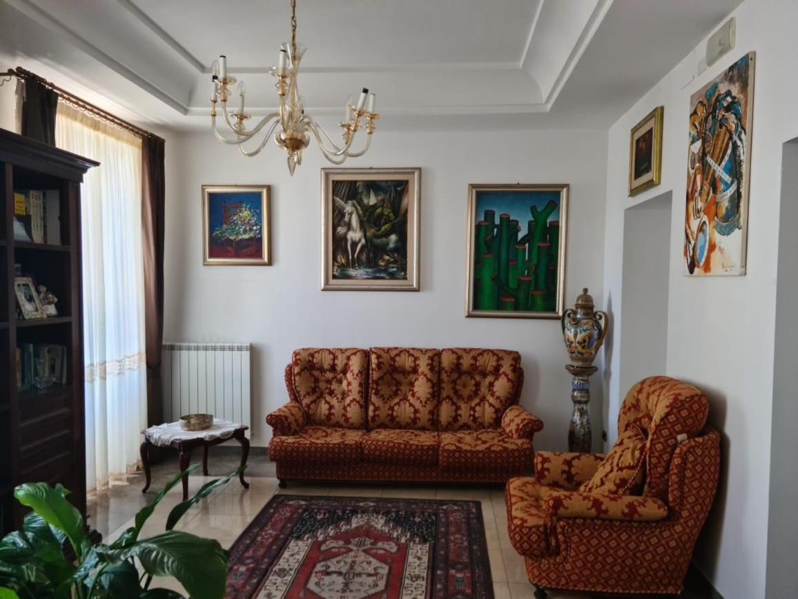 Appartamento Deluxe Centrale, Γκαέτα Εξωτερικό φωτογραφία