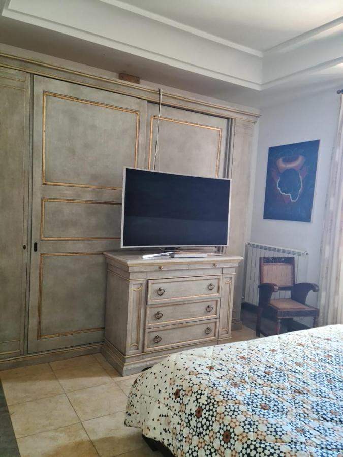 Appartamento Deluxe Centrale, Γκαέτα Εξωτερικό φωτογραφία