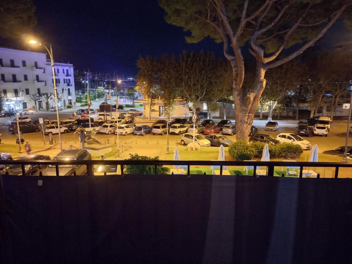Appartamento Deluxe Centrale, Γκαέτα Εξωτερικό φωτογραφία