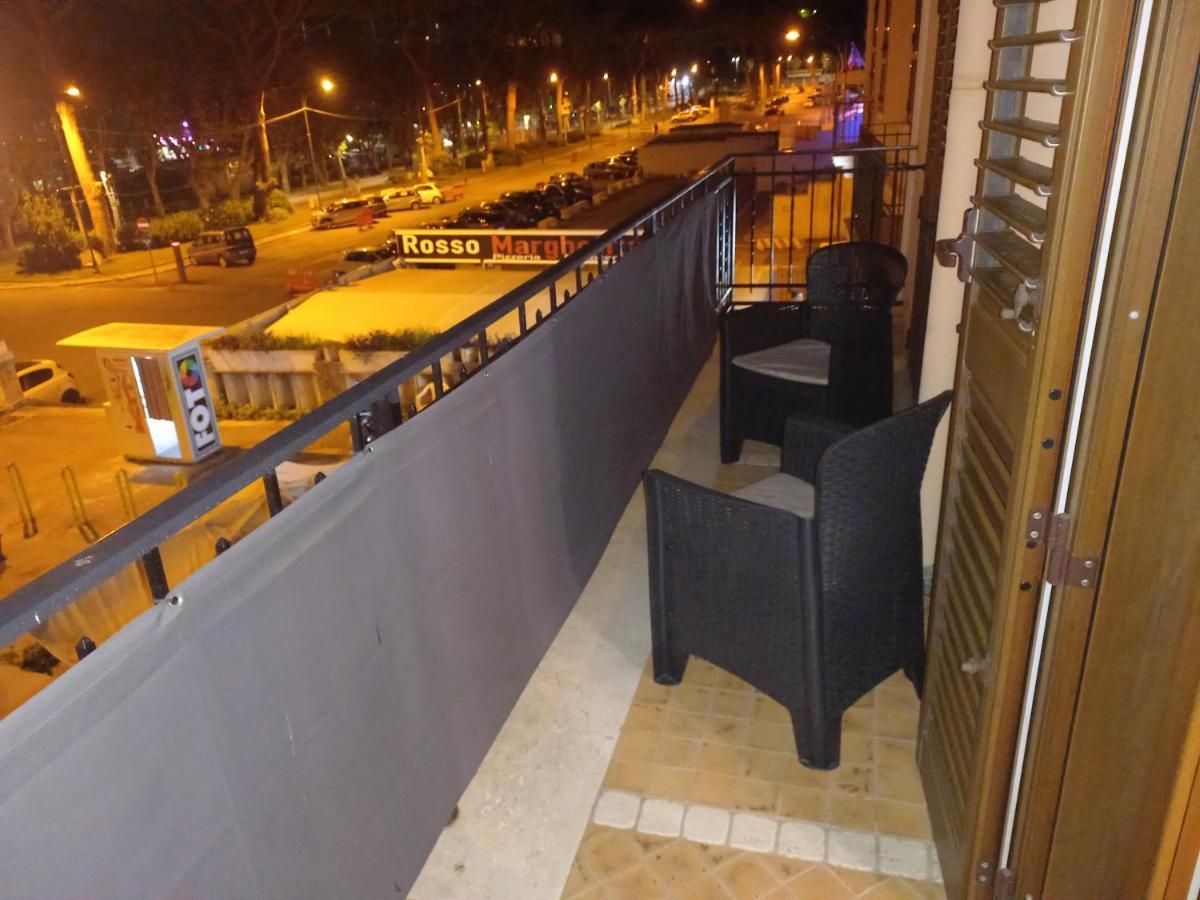 Appartamento Deluxe Centrale, Γκαέτα Εξωτερικό φωτογραφία
